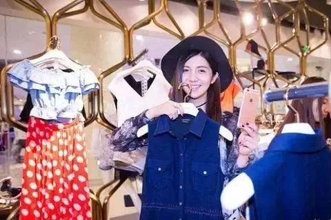 主播吃瓜网红是真的吗视频,是炒作还是真实事件？